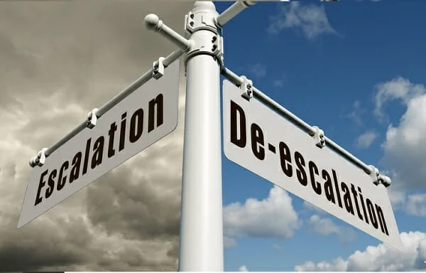 De-escalation-Training-People-Development-Magazine